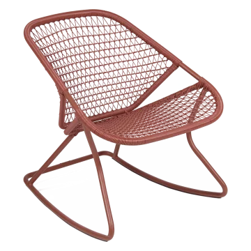 sixties_ogrodowy_fotel_bujany_red_ochre_fermob_ilumia