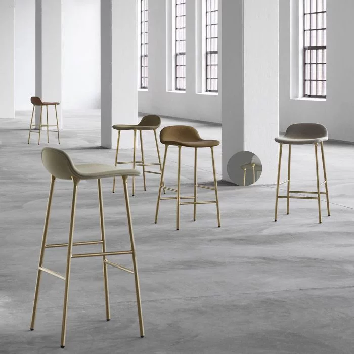 Normann_Copenhagen_Form_Barstool_Brass_Group_ilumia