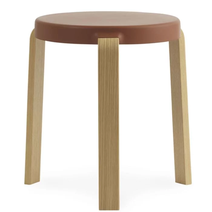 Tap_Stool_taboret_karmel_dąb_Normann_Cph_ilumia