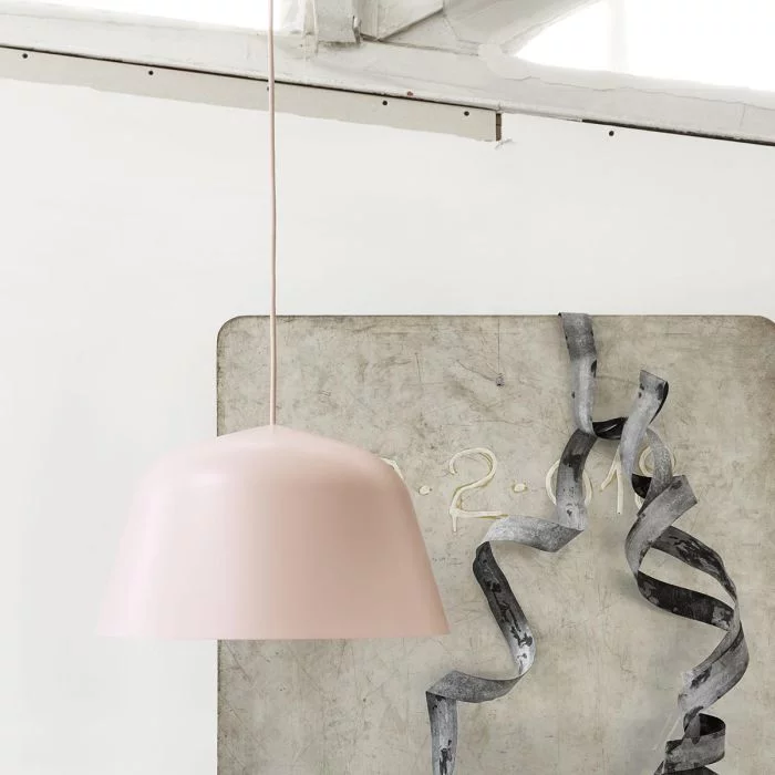 Ambit_rose_medium_lifestyle-muuto-ilumia