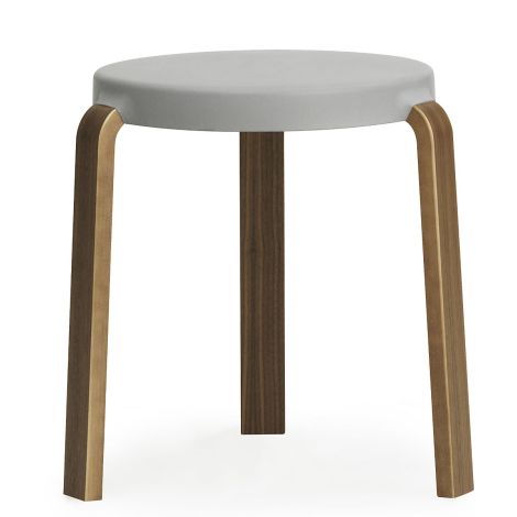 Tap_Stool_taboret_szary_orzech_Normann_Cph_ilumia