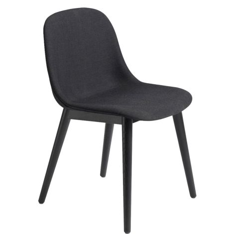 Fiber_side_woodbase_upholstry_black_0365_WB_muuto-ilumia