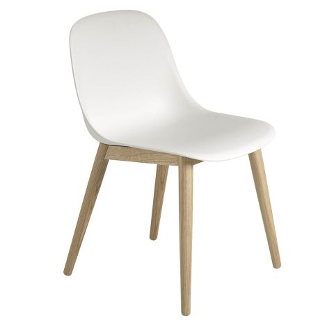 Fiber_sidechair_wood_white_WB_med-muuto-ilumia