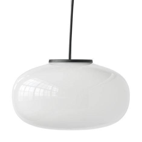 Karl_Johan_lampa_wisząca_duża_szkło_opal_New_Works_ilumia