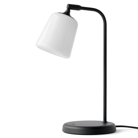 Material_lampa_stołowa_szkło_opal_New_Works_ilumia