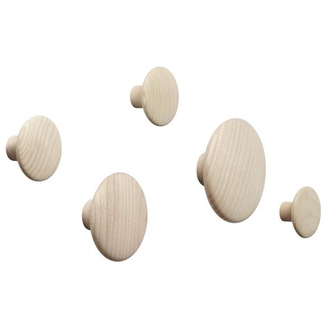 the-dots-zestaw-drewnianych-wieszakow-uchwytow muuto ilumia