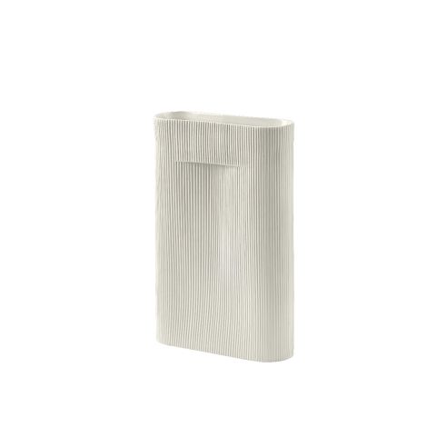 Ridge-vase-off-white-48-cm-Muuto-ilumia-900x900