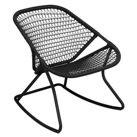 sixties_ogrodowy_fotel_bujany_czarny_fermob_ilumia