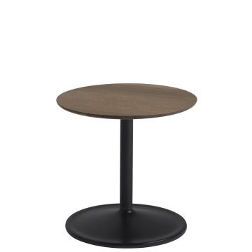 Soft-stolik-boczny-o41-h40-czarny-przyciemniany-dąb-muuto-ilumia