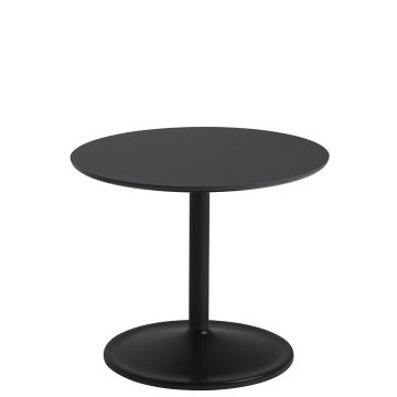Soft-stolik-boczny-o48-h40-czarny-muuto-ilumia