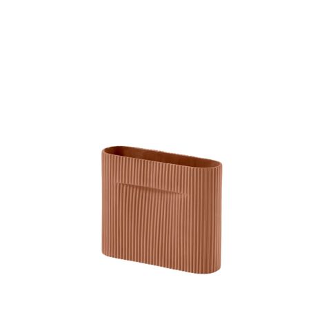 13120-ridge-wazon-terracotta-17cm-muuto-ilumia