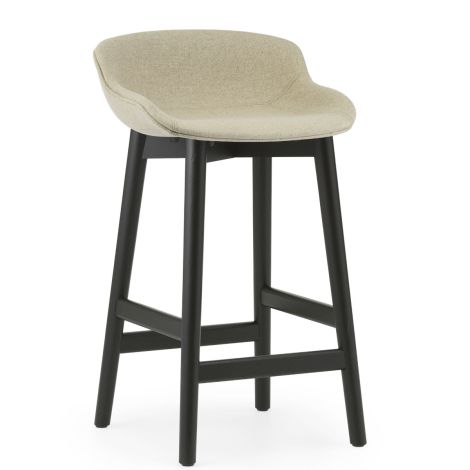 Hyg-stołek-barowy-tapicerowany-65cm-dąb-Normann-Cph-ilumia