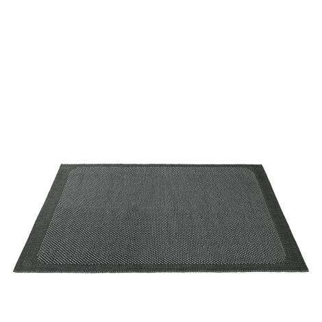 Pebble-rug-200x300-dark-grey-Muuto-ilumia