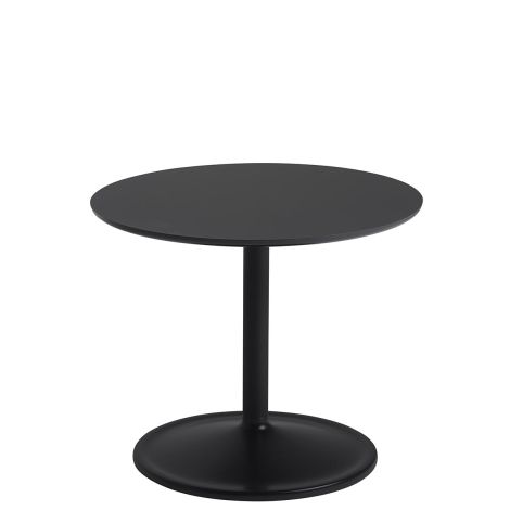 Soft-stolik-boczny-o48-h40-czarny-muuto-ilumia