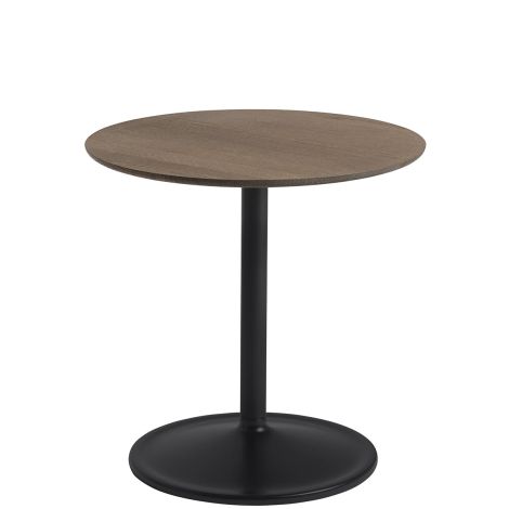 Soft-stolik-boczny-o48-h48-czarny-przyciemniany-dąb-muuto-ilumia