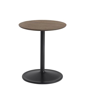 Soft-stolik-boczny-o41-h48-wędzony-dąb-czarny-muuto-ilumia