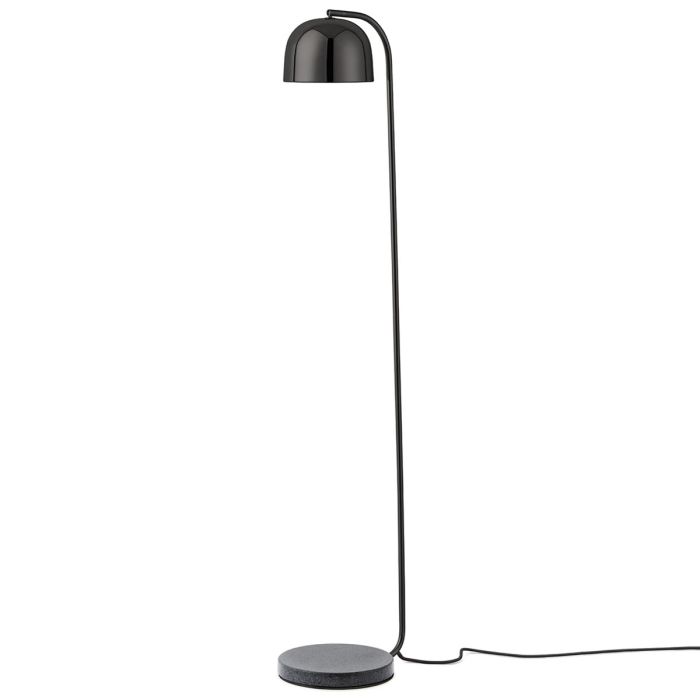 502019_Normann_Copenhagen_Grant_Floor_Lamp_Black_ilumia