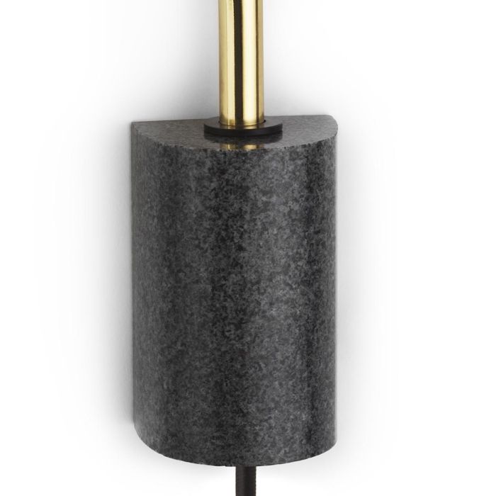 502020_Normann_Copenhagen_Grant_Wall_Lamp_43cm_Brass_ilumia-focus