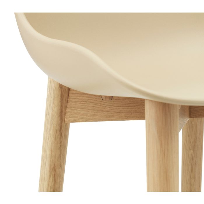 Hyg-stołek-barowy-65cm-dąb-Normann-Cph-ilumia