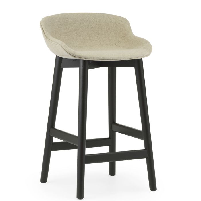 Hyg-stołek-barowy-tapicerowany-65cm-dąb-Normann-Cph-ilumia