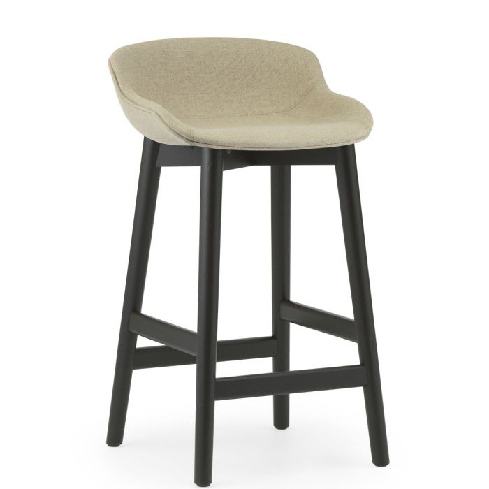 Hyg-stołek-barowy-tapicerowany-65cm-dąb-Normann-Cph-ilumia