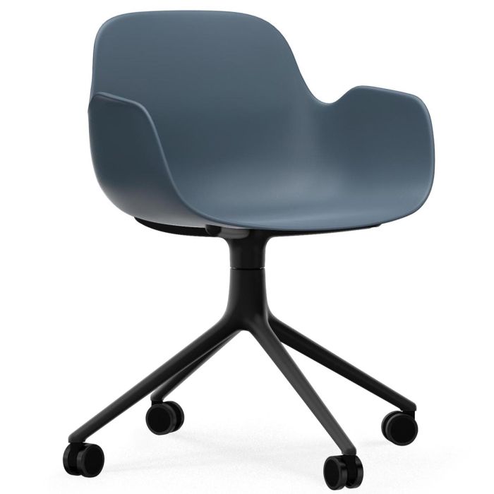 Form_fotel_na _4_kółkach_Normann_Cph_ilumia