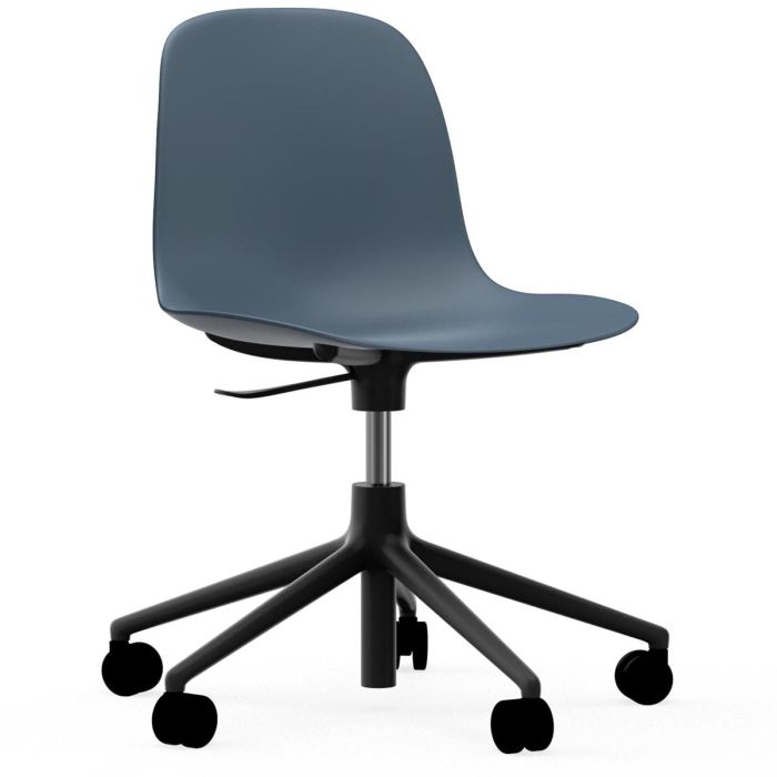 606053_Form_Chair_Swivel_5W_Gaslift_Blue_BlackAlu_Normann_Copenhagen_ilumia