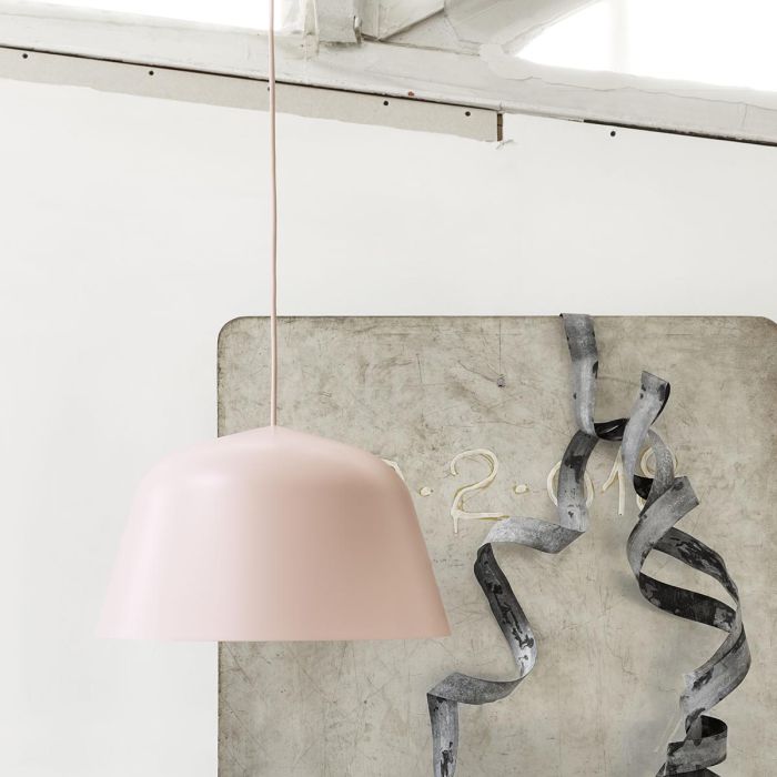 Ambit_rose_medium_lifestyle-muuto-ilumia
