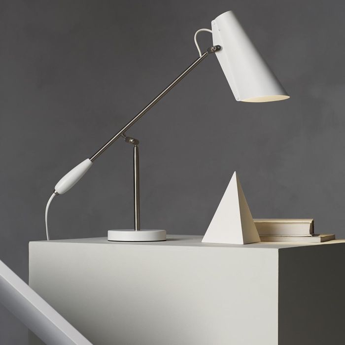 Birdy_table_white-Northern_ilumia