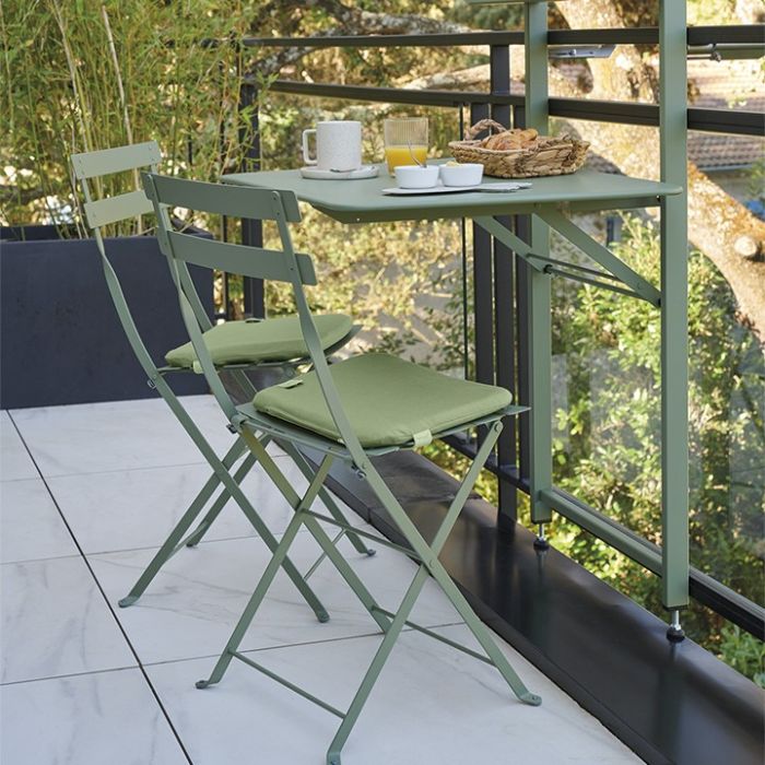 Bistro_metalowe_krzesło_składane_Fermob_ilumia