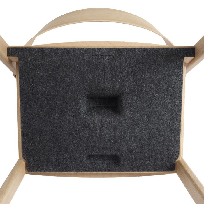 Cover-side-chair-stacking-pad-detail-Muuto-ilumia-