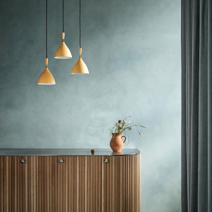 Dokka_light_yellow_group-Northern_ilumia