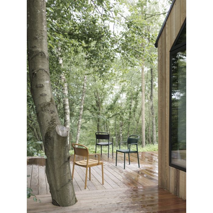 Linear_stalowe_krzesło_ogrodowe_muuto_ilumia