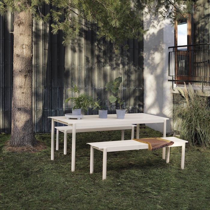 Linear-steel-outdoor-set-200x75-off-white-Muuto--ilumia