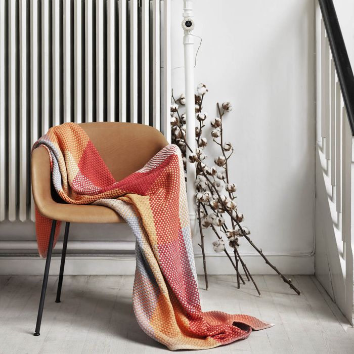 Loom tangerine_fibre chair_muuto-ilumia
