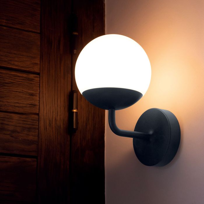 Mooon!_lampa_ścienna_antracyt_Fermob_ilumia