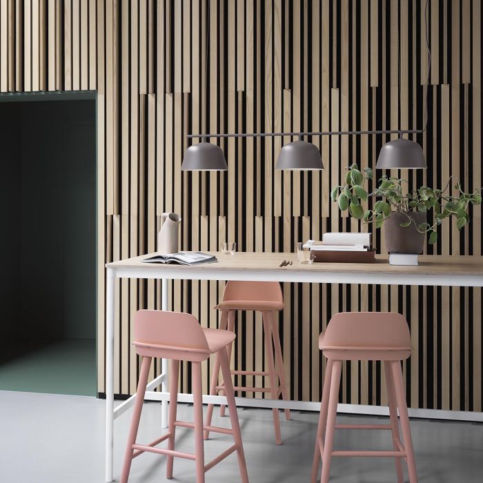 nerd-bar-stool-base-high-table-oak-white-ambit-rail-lamp-taupe-tub-jug-muuto-ilumia