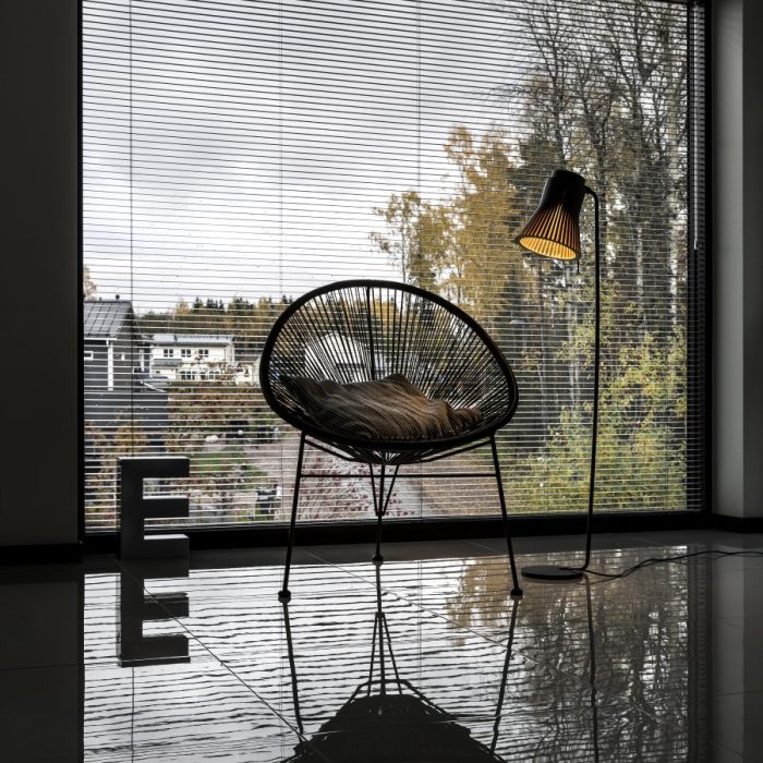 Secto_Design_Petite_4610_black-ilumia-900x900
