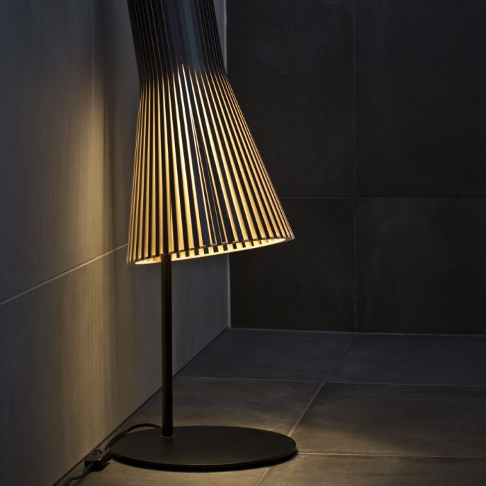Secto_Design_Secto_4220_dark-ilumia-900x900