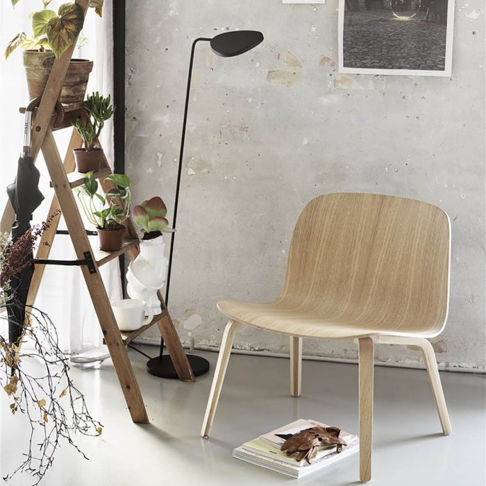 Visu Wide Chair Wood Base - Black