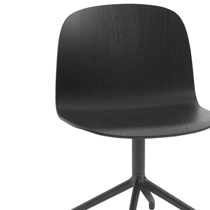 Visu_wide_swivel_black_muuto-ilumia