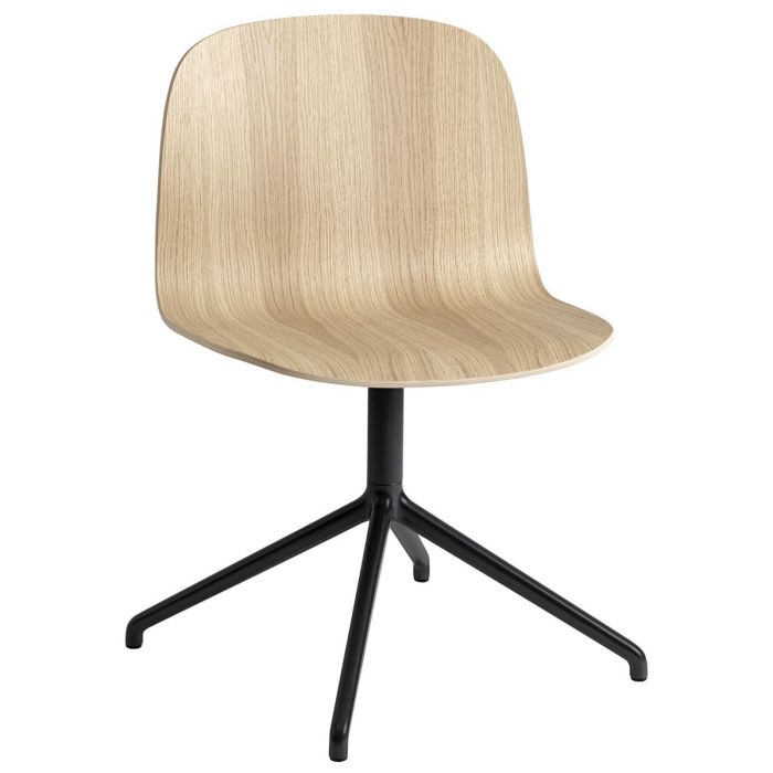 Visu_wide_swivel_oak_muuto-ilumia