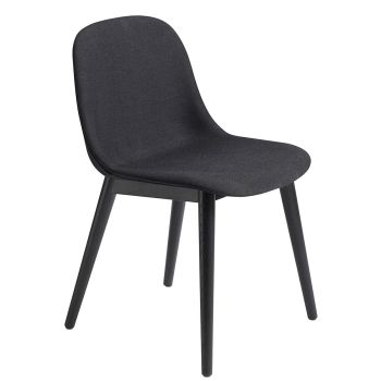 Fiber_side_woodbase_upholstry_black_0365_muuto-ilumia