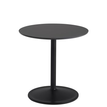 Soft-stolik-boczny-o48-h48-czarny-muuto-ilumia