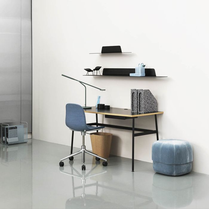 1351104_Normann Copenhagen_Form_Chair_Swivel_5W_Uph_Remix_743_In_Office_ilumia