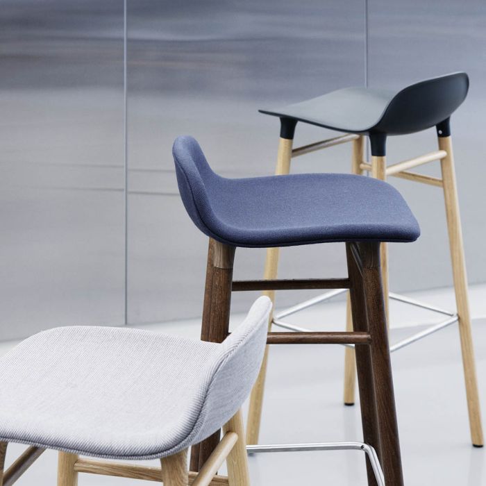 2017.07_Normann_Copenhagen_Showroom_Form_Barstool-Café_ilumia-