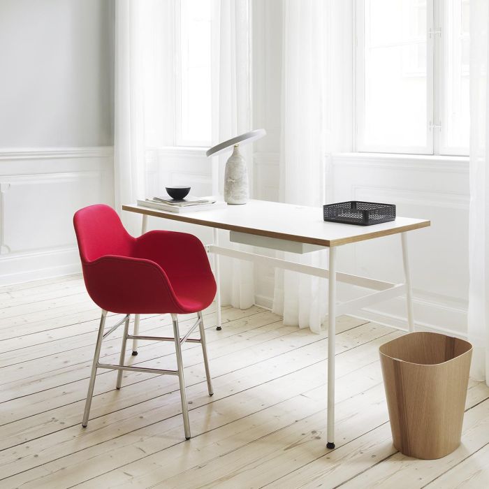 2020_Form_Armchair_Full_Upholstery_Zap13_Journal_Desk_ilumia