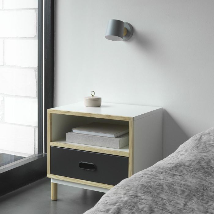 2020_Kabino_Bedside_Table_Grey_Rise_Lamp_Grey_Normann_Copenhagen_ilumia