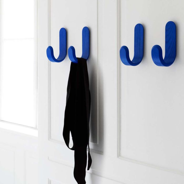 2020_Normann_Copenhagen_Curve_Hook_Blue_ilumia
