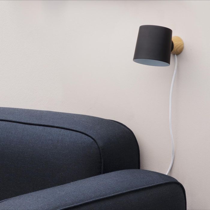 502007_Normann_Copenhagen_Rise_Wall_Lamp_Black_Normann_Copenhagen_ilumia